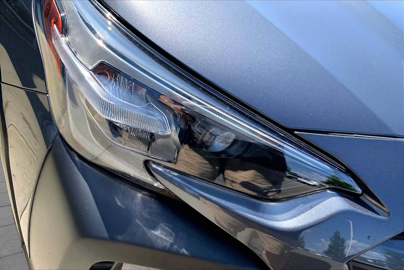 Certified 2025 Subaru Outback Premium AWD/4WD image 26