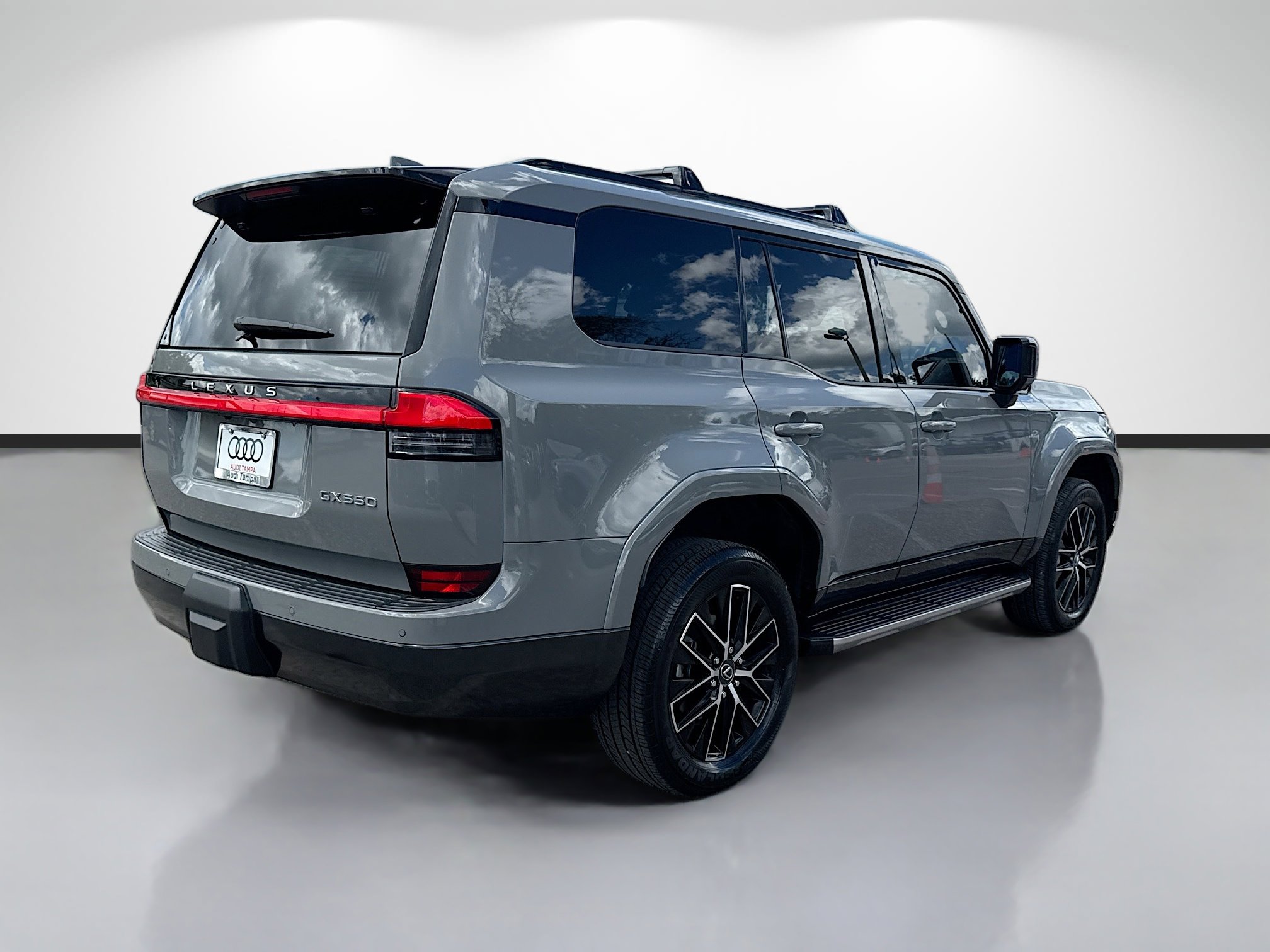 Used 2024 Lexus GX 550 w/ Accessory Package (Z1) image 3