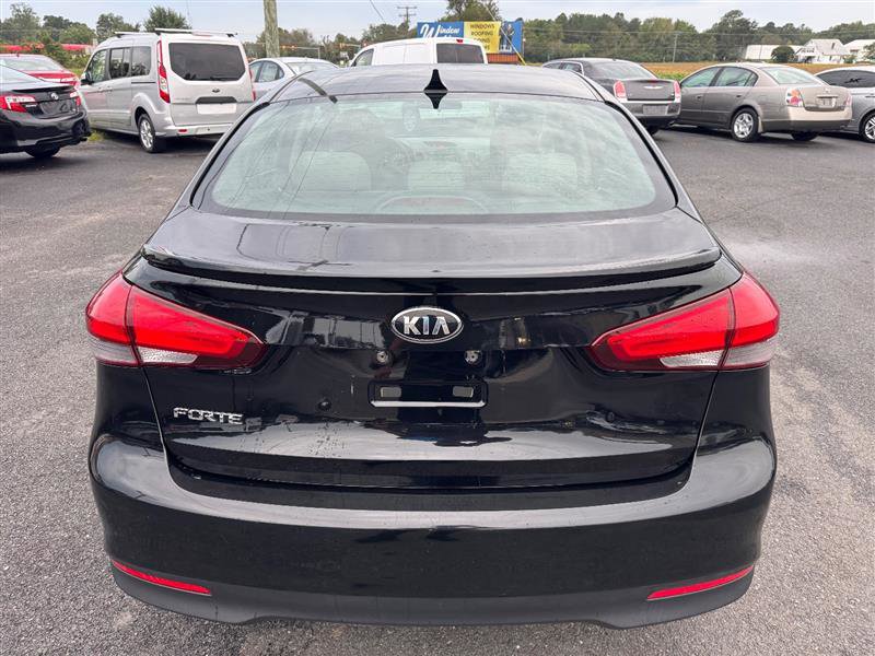 Used 2018 Kia Forte LX image 14