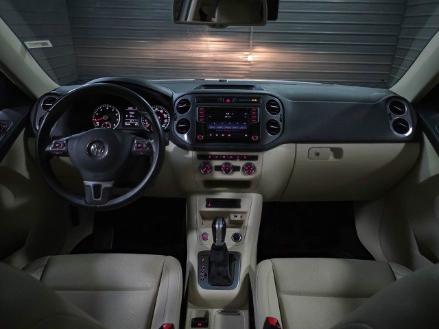 Used 2017 Volkswagen Tiguan S image 11