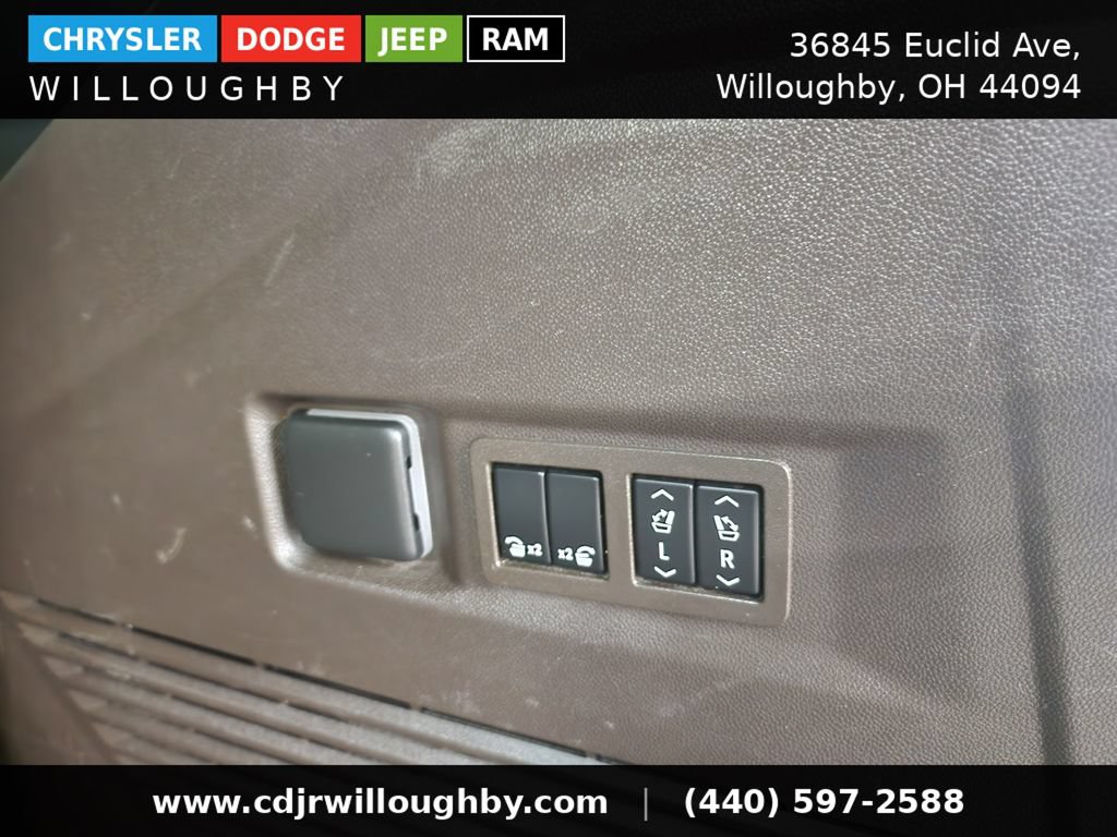 Used 2023 GMC Yukon Denali AWD/4WD image 37