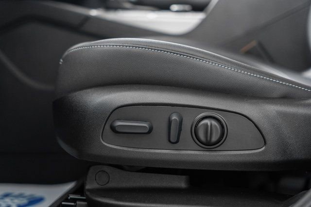 New 2026 Chevrolet Blazer LT w/ LPO, Black Sport Package image 38