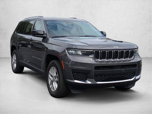 Used 2023 Jeep Grand Cherokee L Laredo AWD/4WD image 3