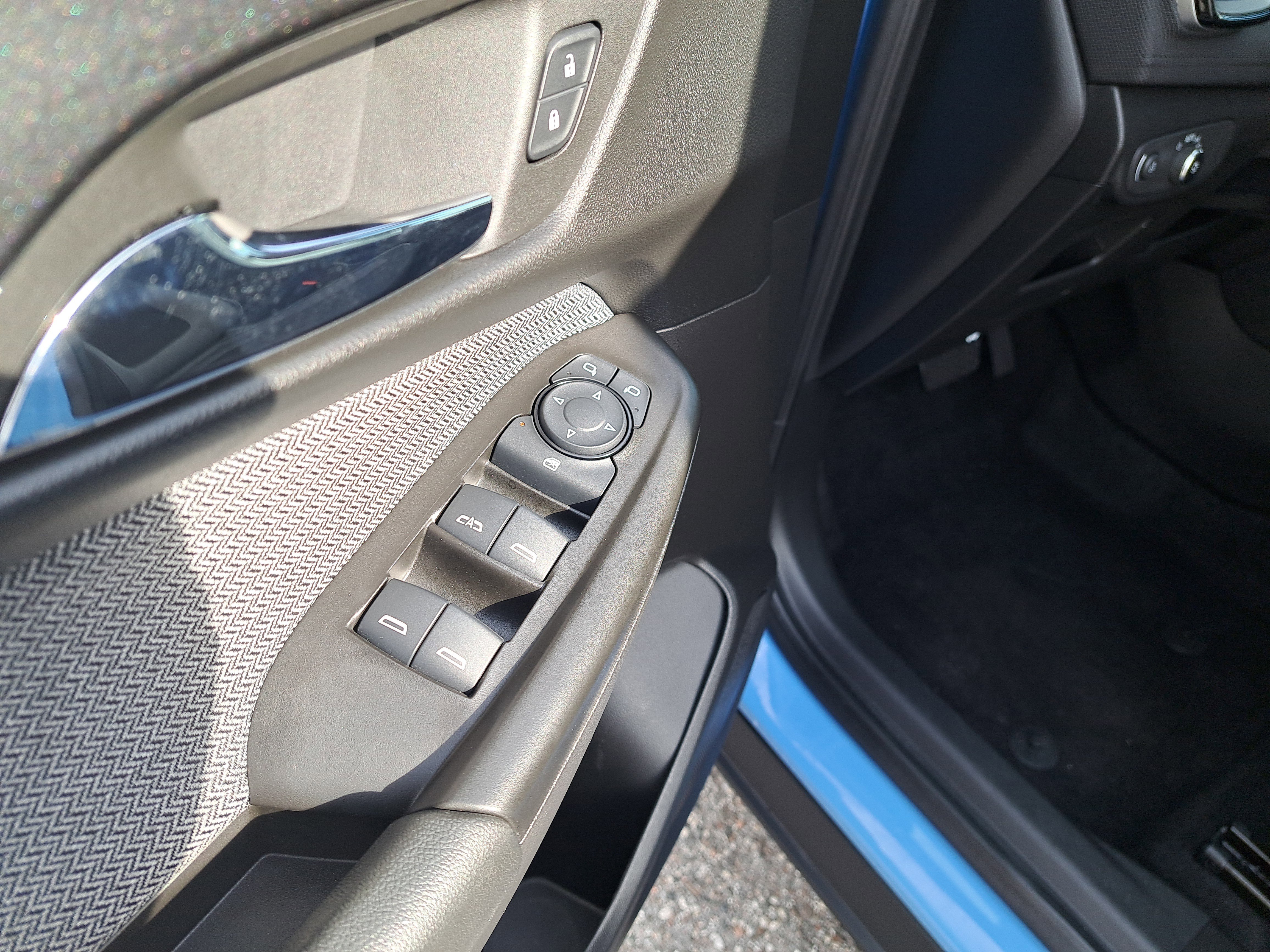 Used 2024 Chevrolet TrailBlazer LT w/ Driver Confidence Package image 14