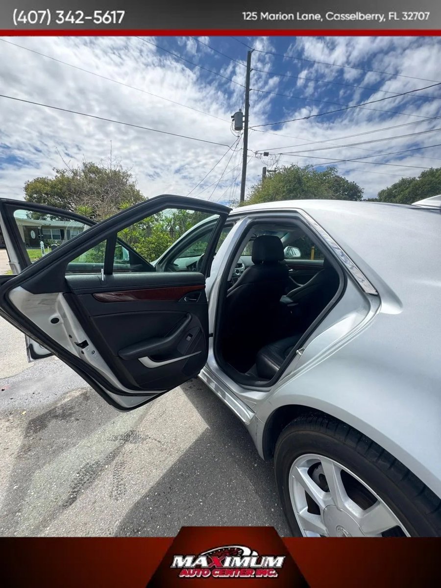 Used 2009 Cadillac CTS 3.6 w/ Wood Trim Package RWD image 11