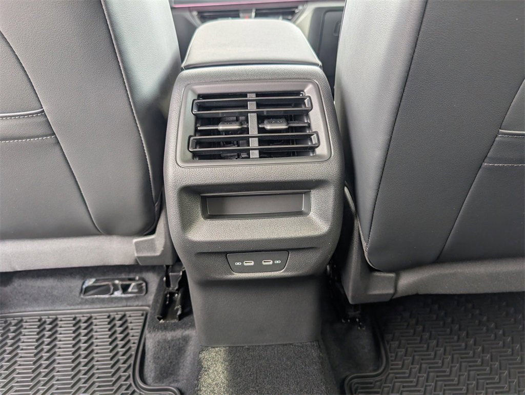 New 2026 Volkswagen Tiguan SE image 26