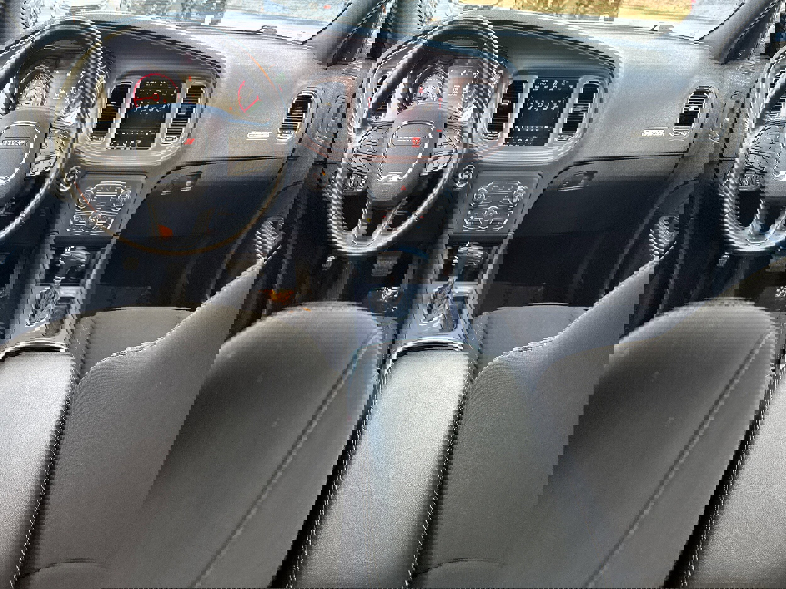 Used 2023 Dodge Charger SXT image 15