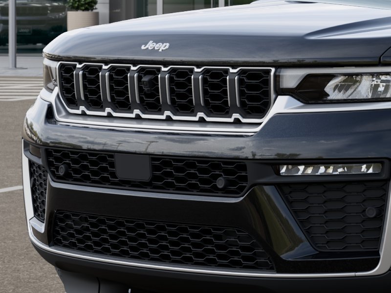 New 2026 Jeep Grand Cherokee Limited w/ Luxury Tech Group II AWD/4WD image 11