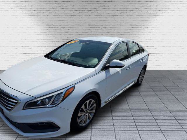 Used 2016 Hyundai Sonata Sport w/ Option Group 02 FWD image 2