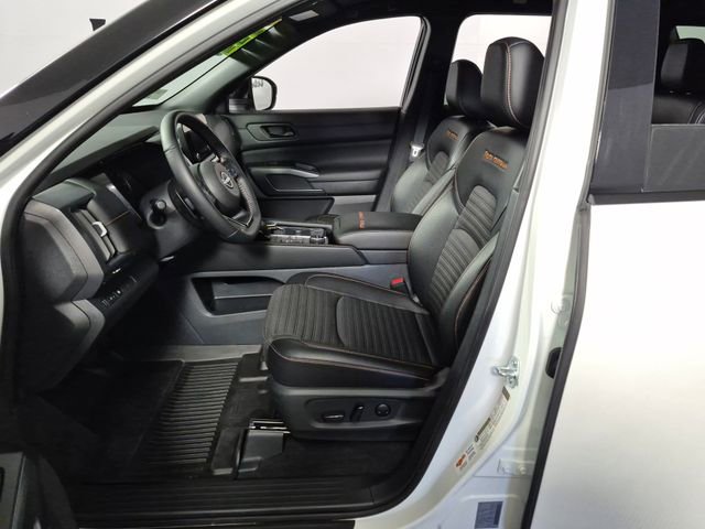 Used 2024 Nissan Pathfinder Rock Creek image 9