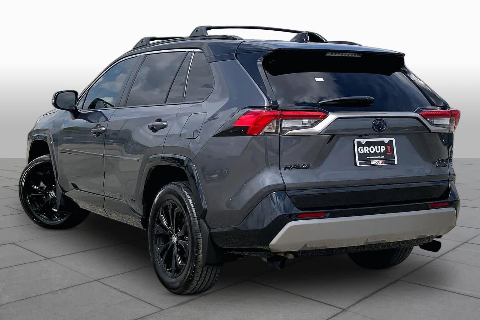 Used 2024 Toyota RAV4 XSE AWD/4WD image 12
