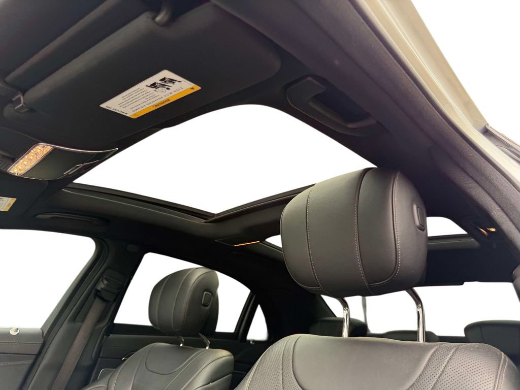 Used 2019 Mercedes-Benz S 560 4MATIC Sedan image 32