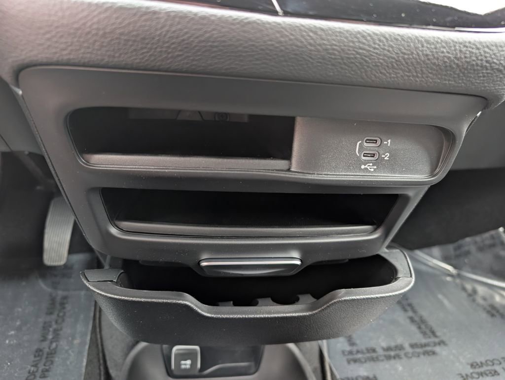 New 2026 Chrysler Pacifica Select AWD/4WD image 31