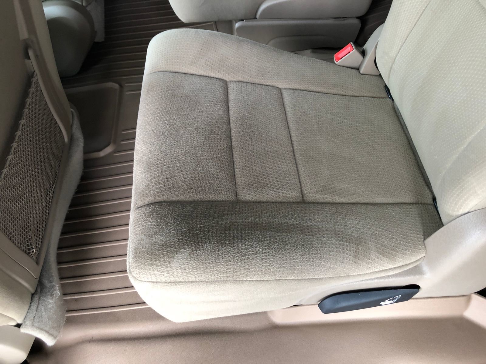 Used 2011 Chrysler Town & Country Touring FWD image 13