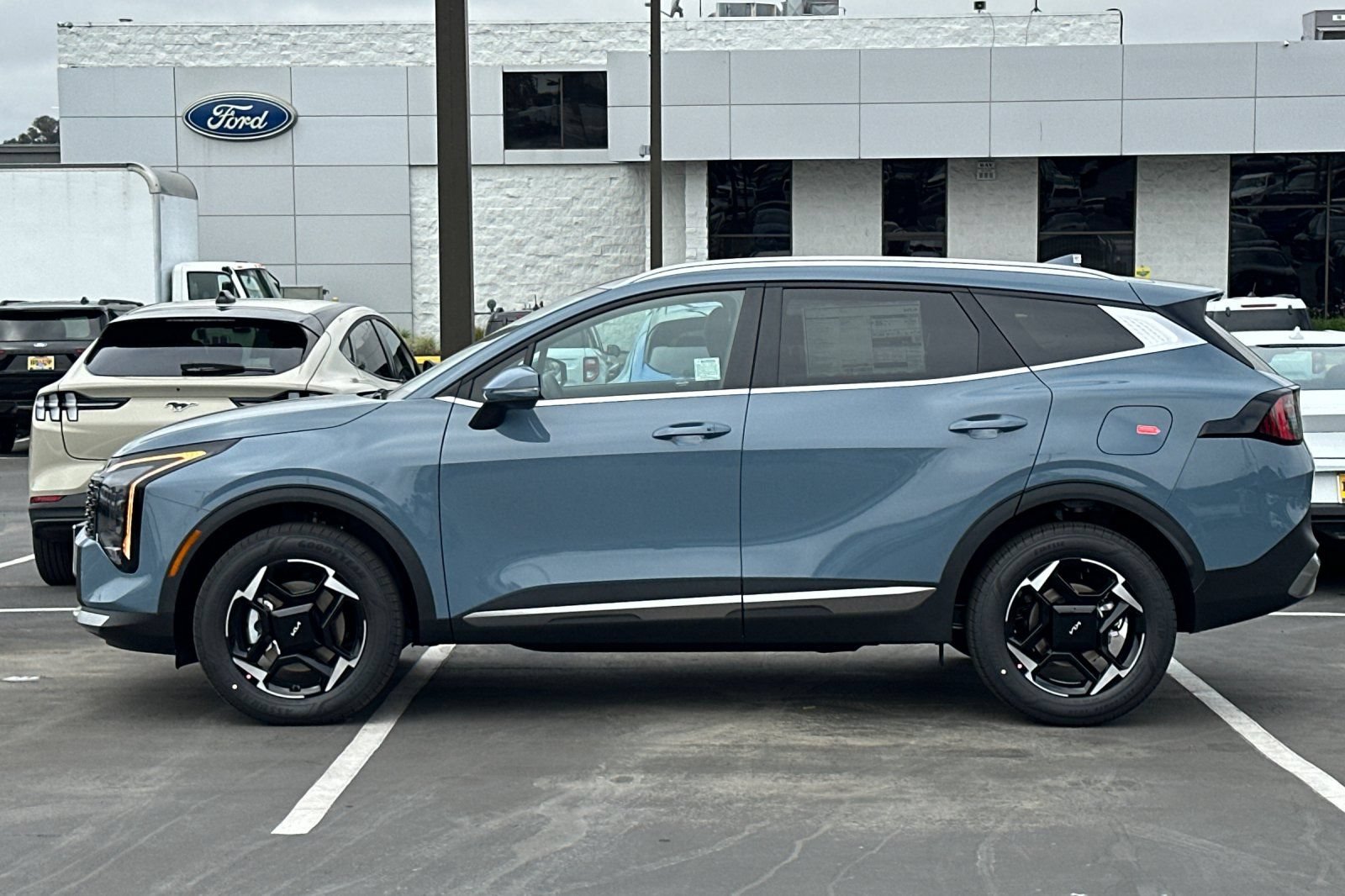 New 2026 Kia Sportage EX AWD/4WD image 7
