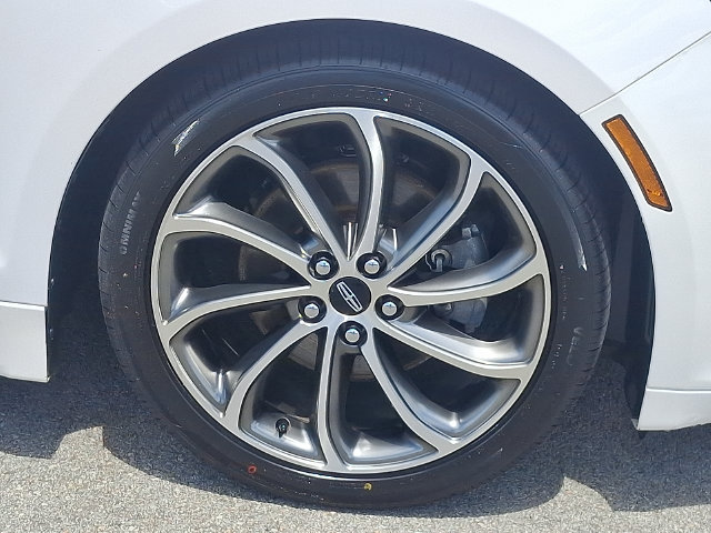Used 2018 Lincoln MKZ Reserve w/ Climate Package AWD/4WD image 8