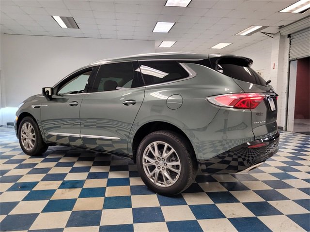 Used 2024 Buick Enclave Essence w/ Experience Buick Package image 5