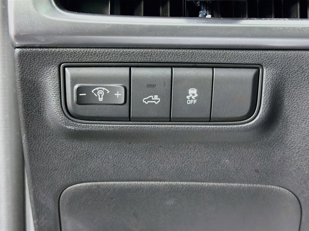 Used 2025 Hyundai Santa Cruz SEL FWD image 11