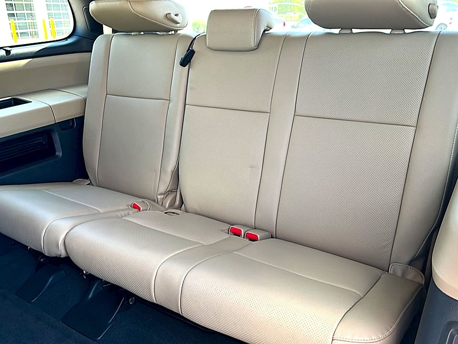 Used 2020 Toyota Sequoia Platinum RWD image 21