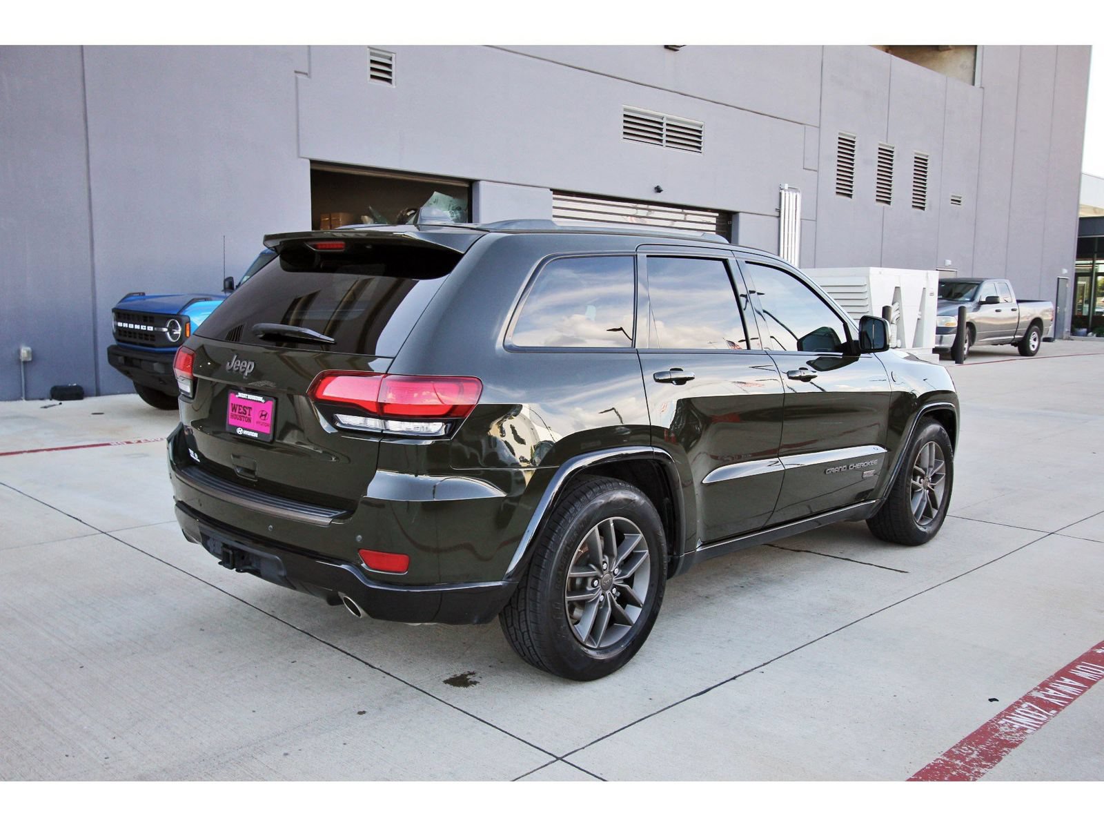 Used 2016 Jeep Grand Cherokee Limited 75th Anniversary AWD/4WD image 7
