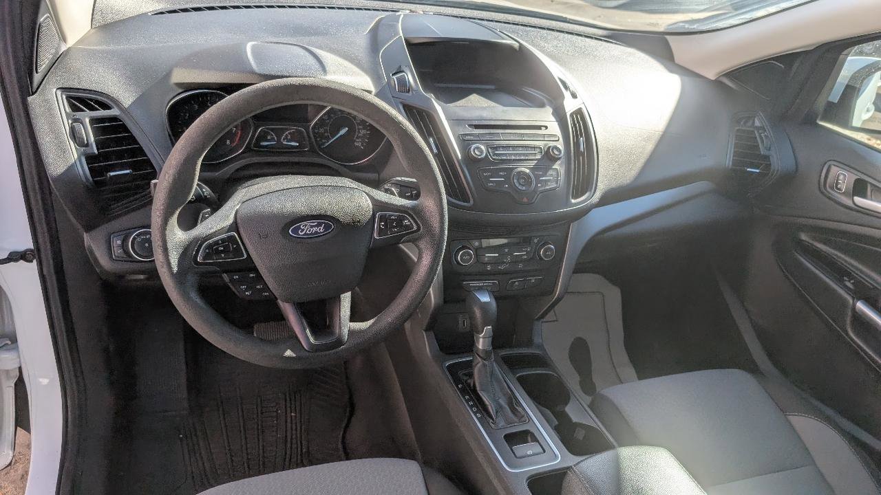Used 2017 Ford Escape SE image 11