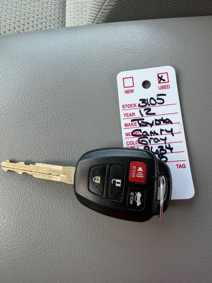 Used 2012 Toyota Camry LE w/ Preferred Accessory Pkg FWD image 47