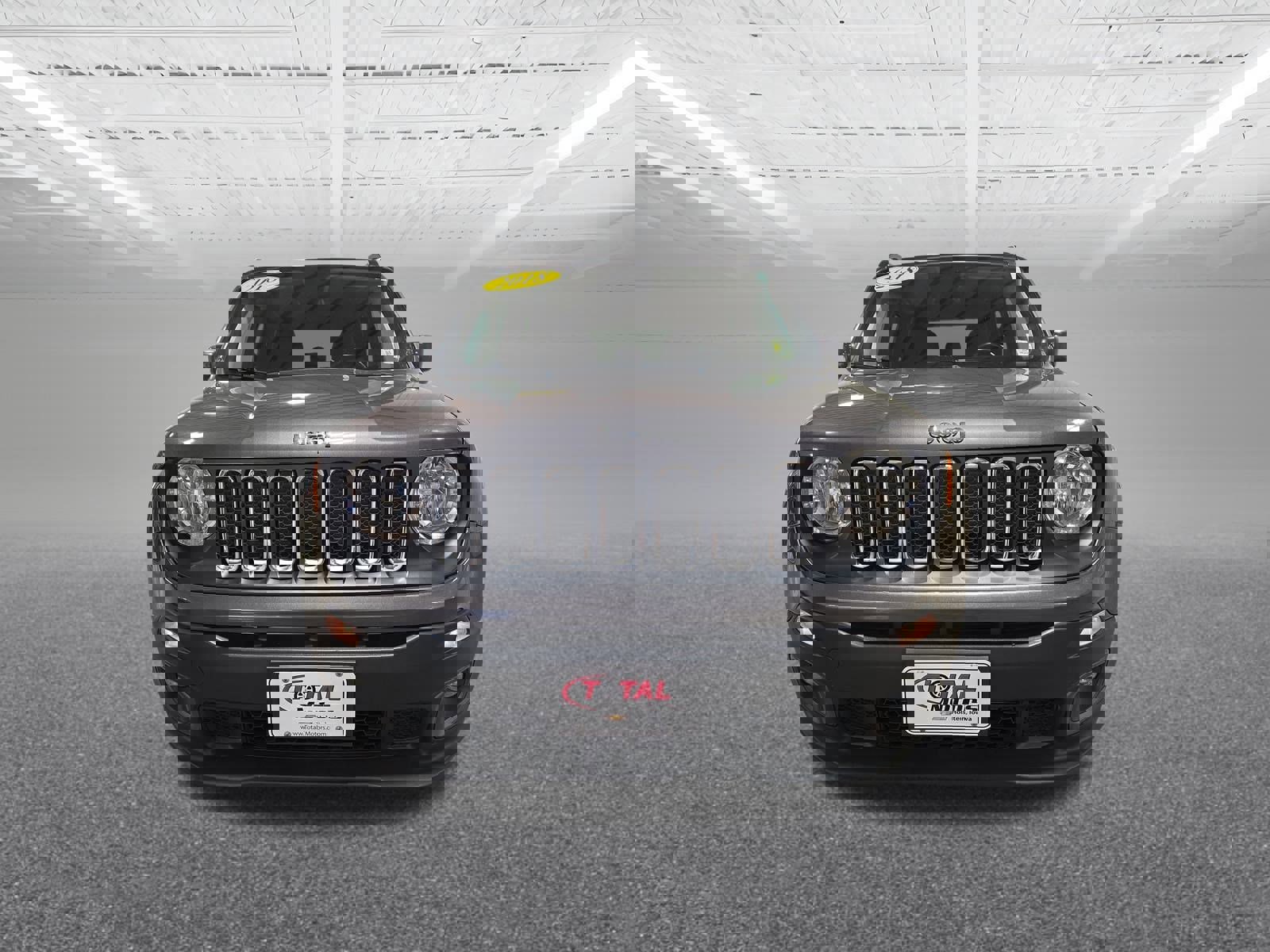 Used 2018 Jeep Renegade Latitude w/ Cold Weather Group image 3