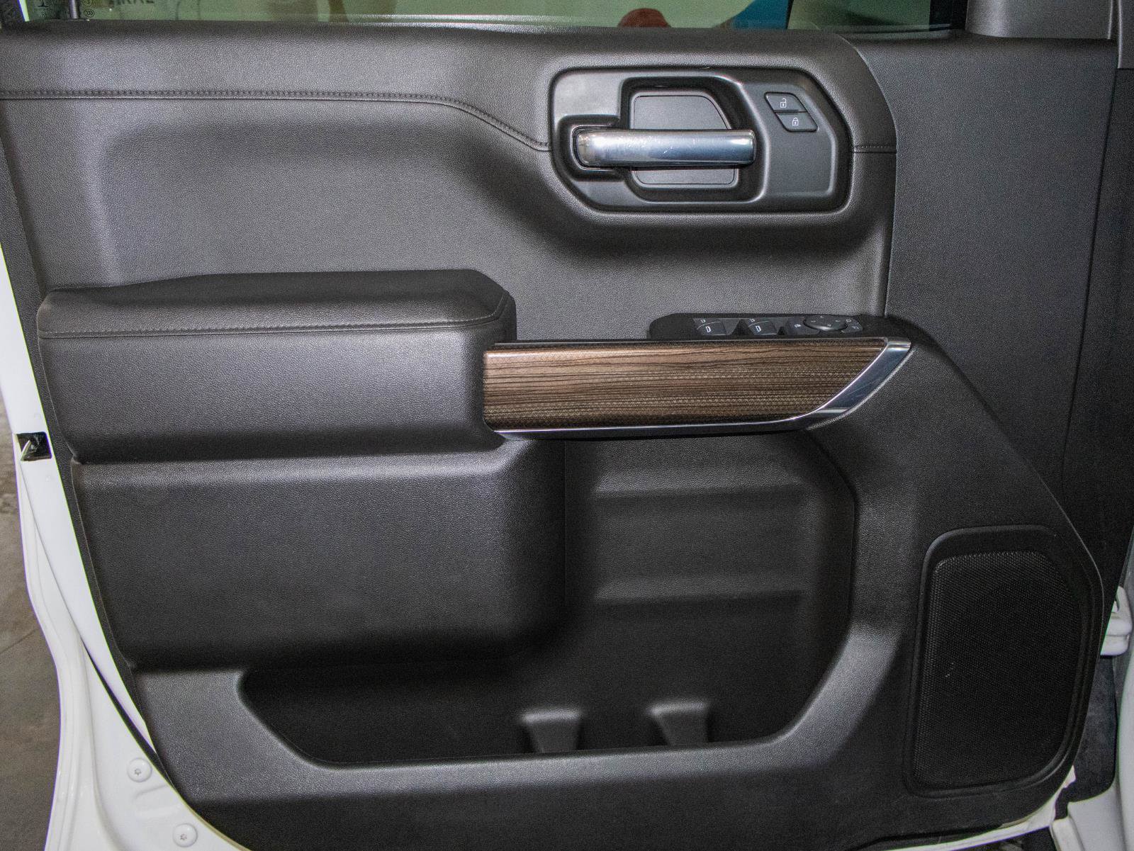 Used 2022 Chevrolet Silverado 1500 LT Trail Boss w/ LPO, Dark Essentials Package image 10