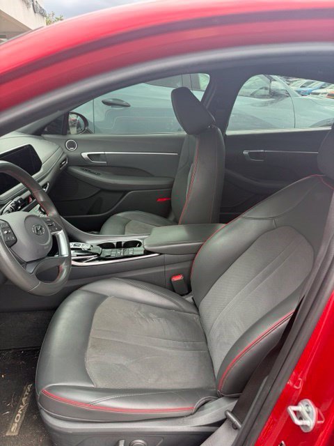 Used 2021 Hyundai Sonata SEL Plus w/ Tech Package FWD image 9