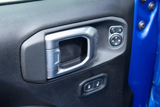 Used 2022 Jeep Wrangler Unlimited Rubicon w/ Xtreme Recon 35" Tire Package image 14