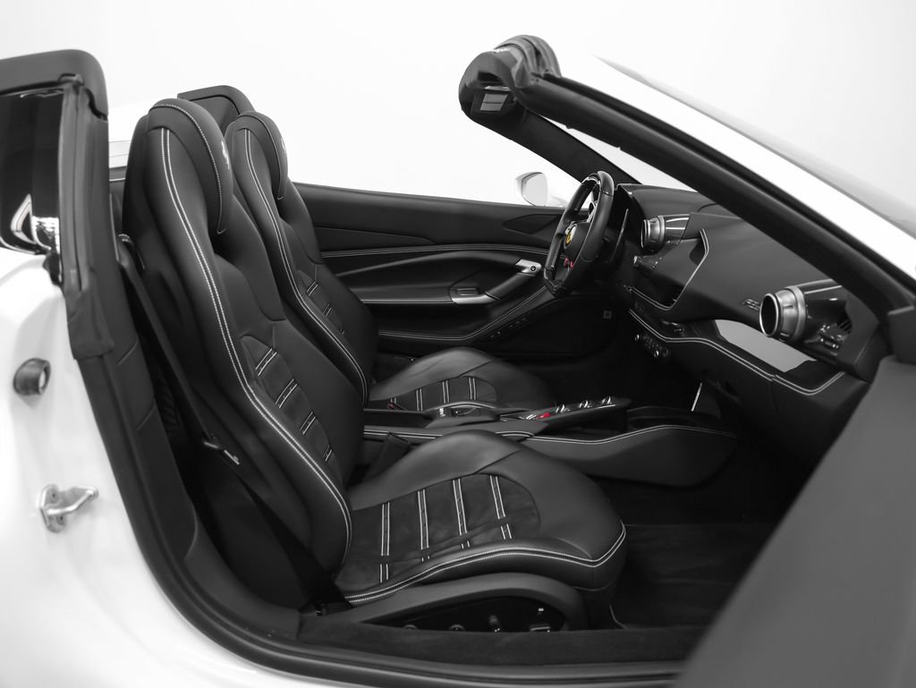 Certified 2022 Ferrari F8 Tributo RWD image 24