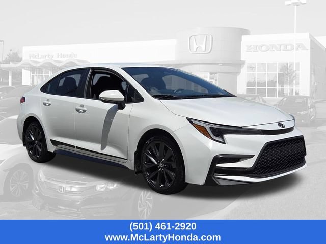 Used 2025 Toyota Corolla SE FWD image 4