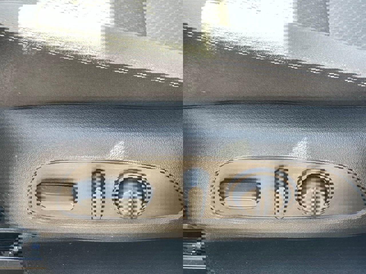 Used 2023 GMC Terrain SLE w/ Driver Convenience Package image 5