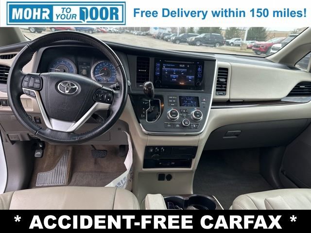 Used 2017 Toyota Sienna XLE Premium image 36