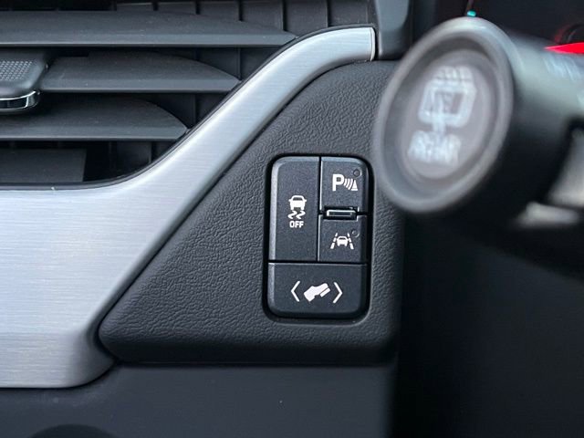 Used 2018 GMC Yukon SLT w/ Open Road Package image 30