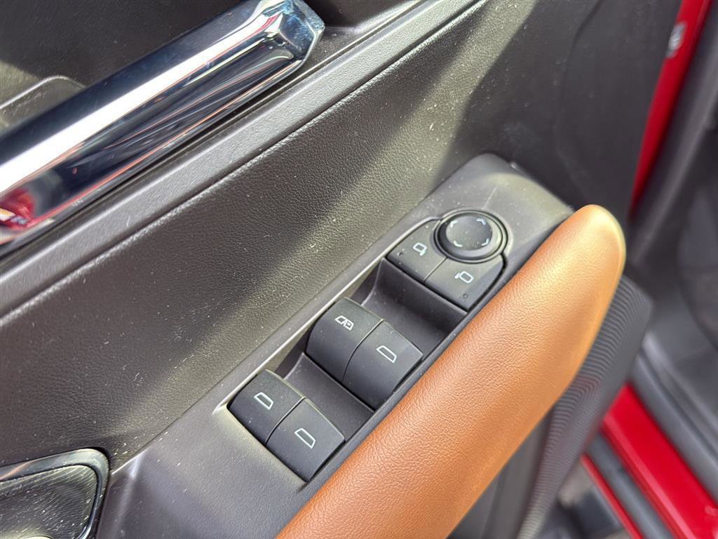 Used 2024 GMC Canyon AT4 w/ Canyon Safety Plus Package image 19