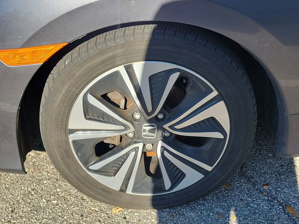 Used 2018 Honda Civic EX-T image 9