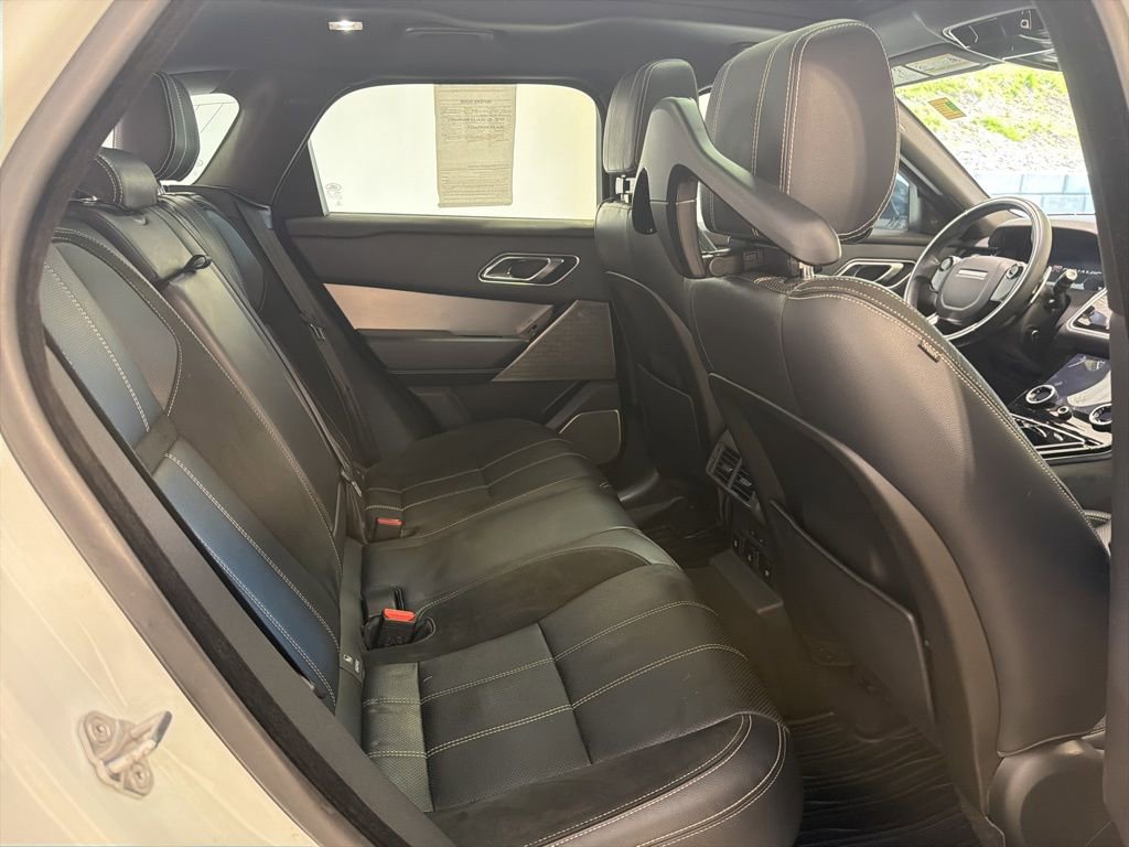 Used 2018 Land Rover Range Rover Velar R-Dynamic SE AWD/4WD image 28
