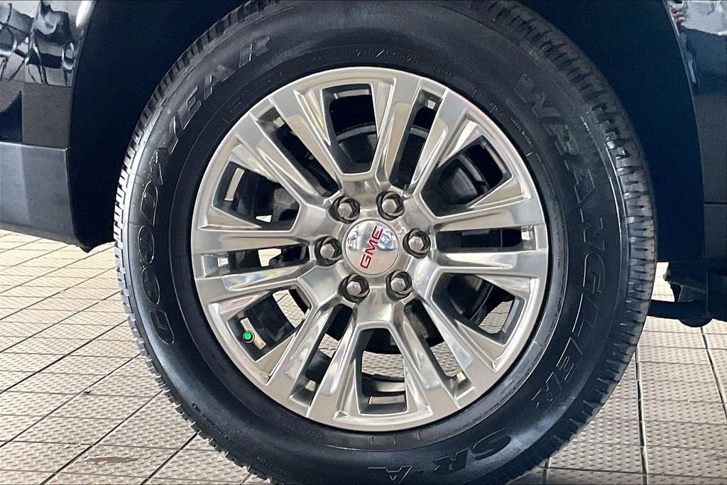 Used 2024 GMC Yukon XL Denali image 37