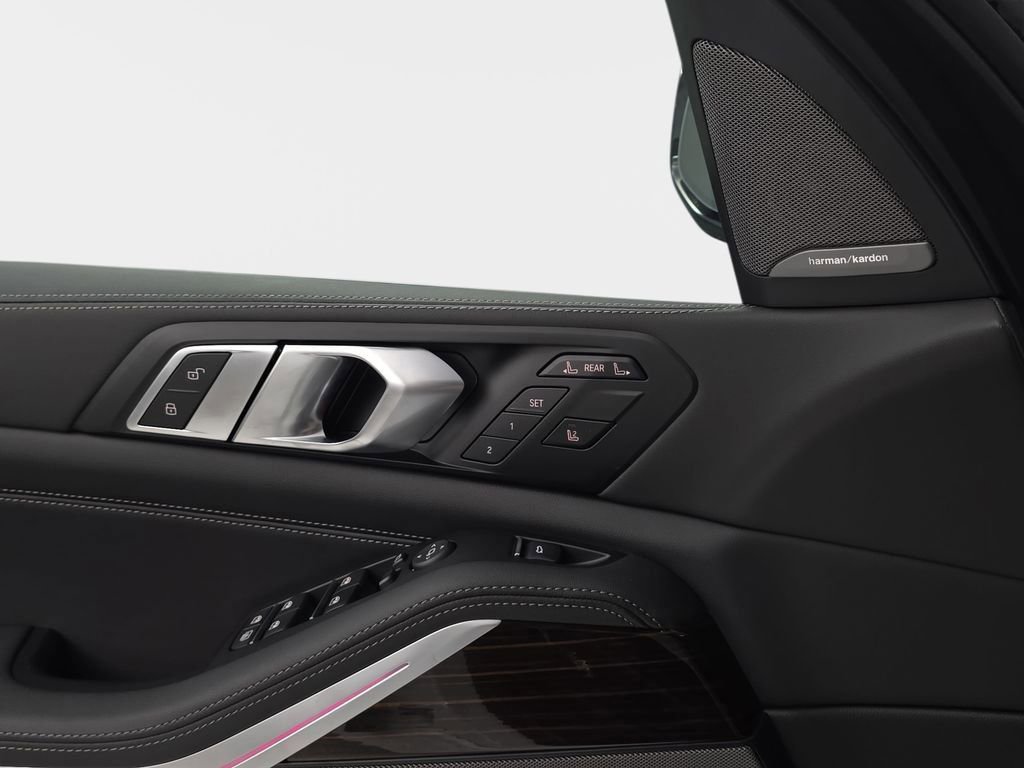 New 2026 BMW X7 xDrive40i w/ M Sport Package image 28