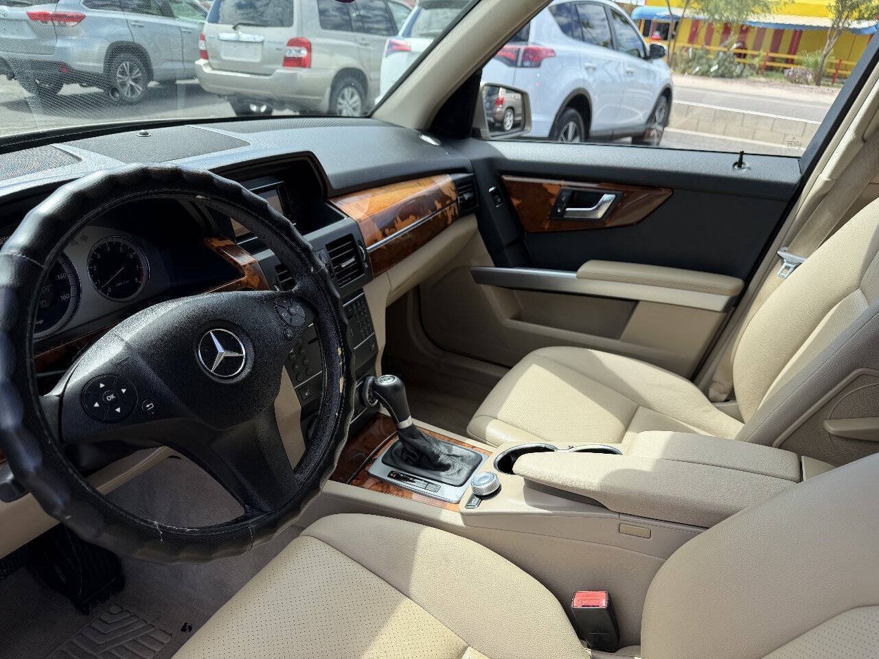 Used 2010 Mercedes-Benz GLK 350 4MATIC image 9