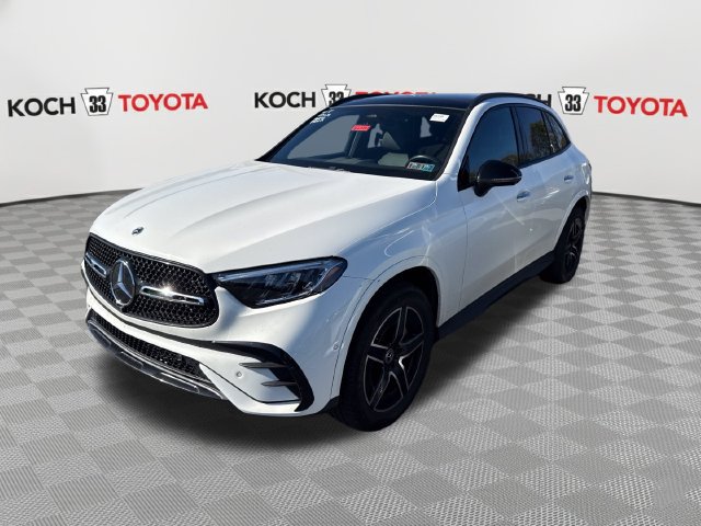 Used 2024 Mercedes-Benz GLC 300 4MATIC image 3