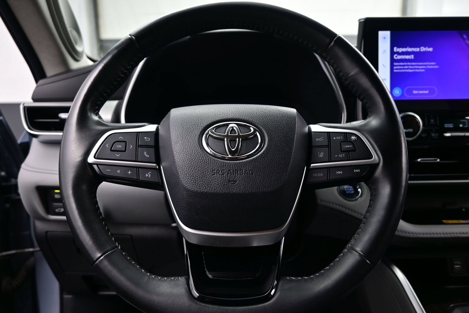 Used 2023 Toyota Highlander Platinum AWD/4WD image 27
