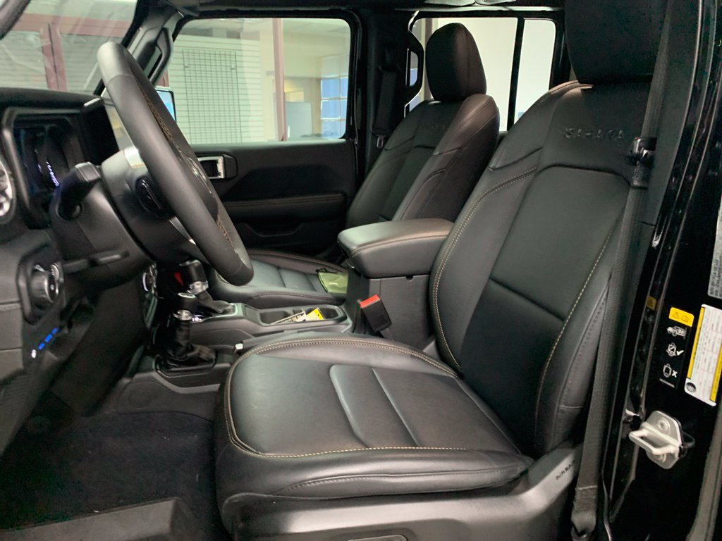 Used 2024 Jeep Wrangler Unlimited Sahara AWD/4WD image 7