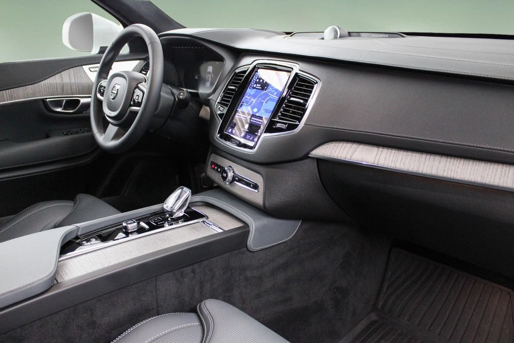 Certified 2024 Volvo XC90 B6 Ultimate w/ Lounge Package AWD/4WD image 22