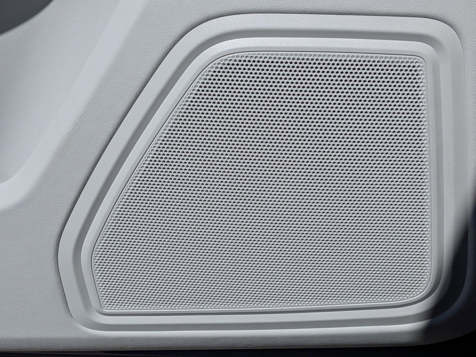 New 2026 Porsche Macan image 13