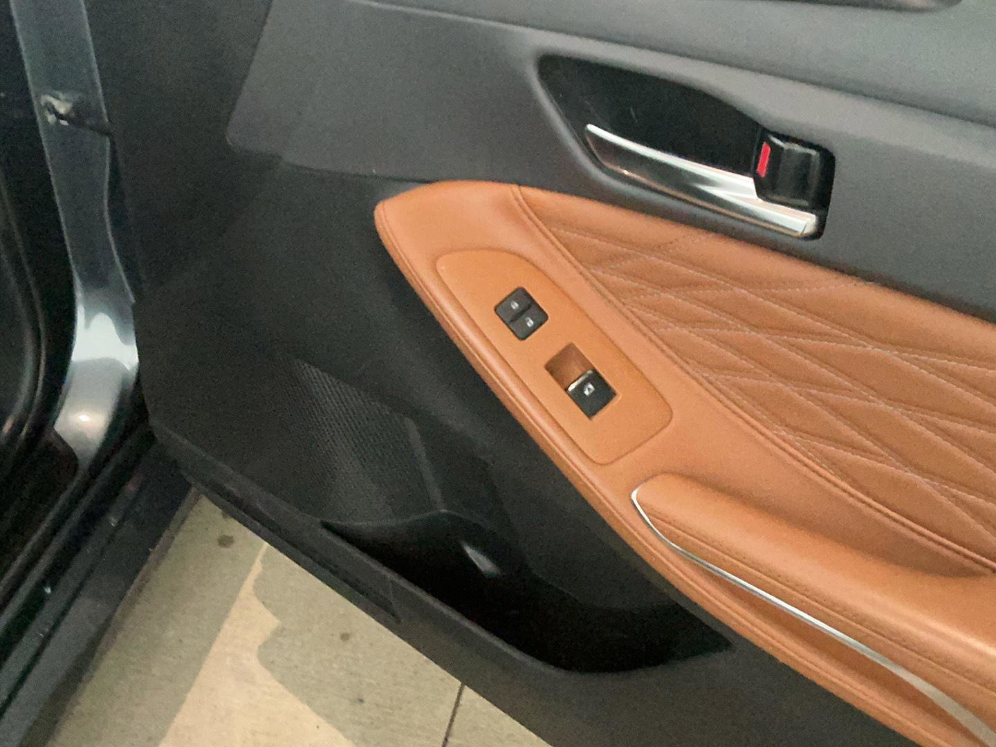 Used 2020 Toyota Avalon Limited w/ Advanced Safety Package image 28