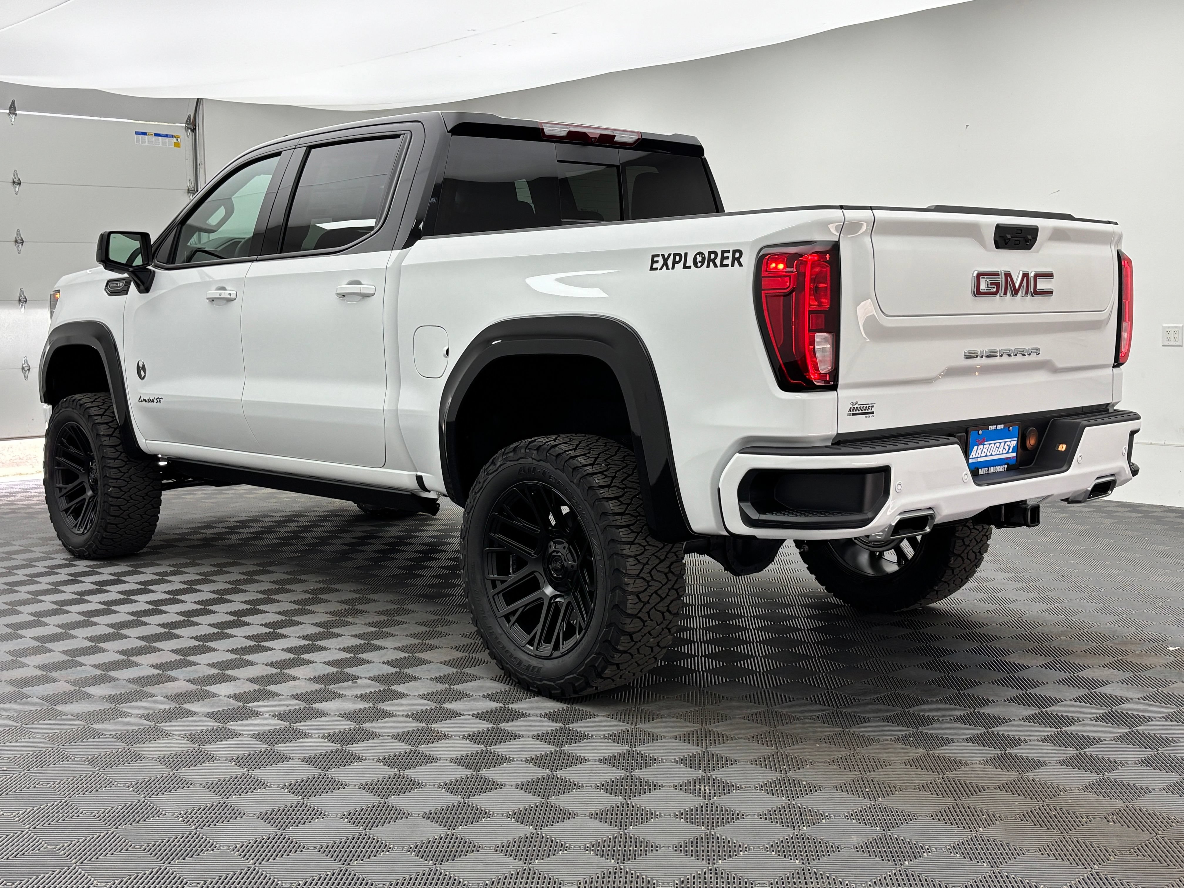 New 2026 GMC Sierra 1500 Elevation w/ Preferred Package AWD/4WD image 10