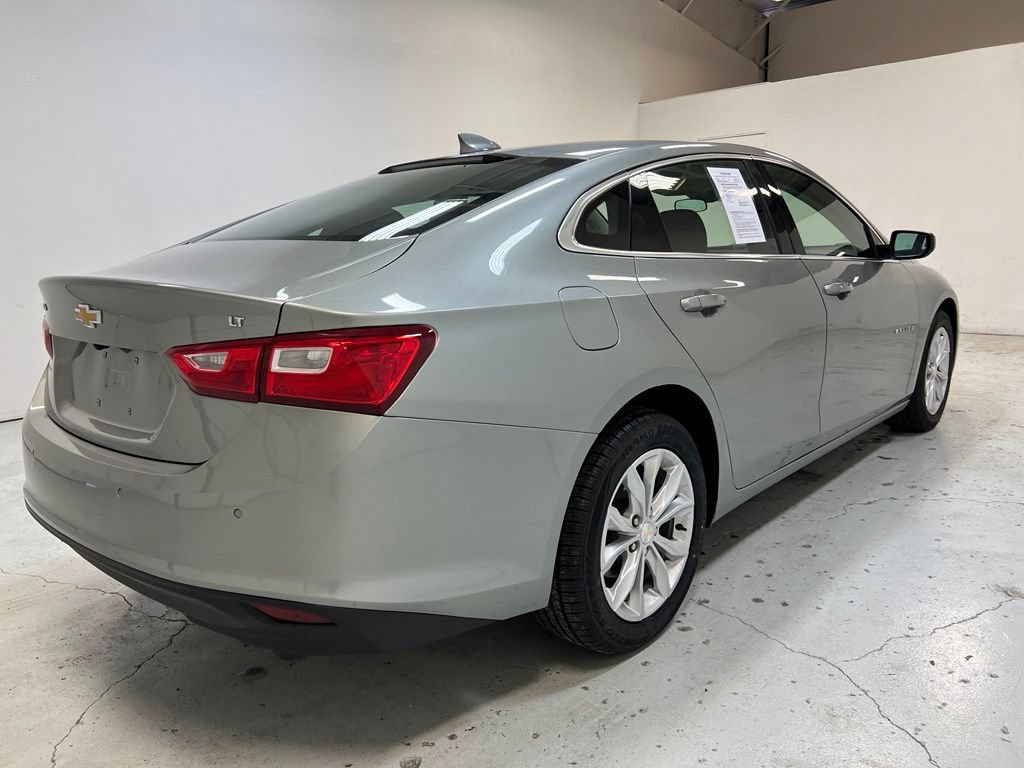 Used 2025 Chevrolet Malibu LT FWD image 9