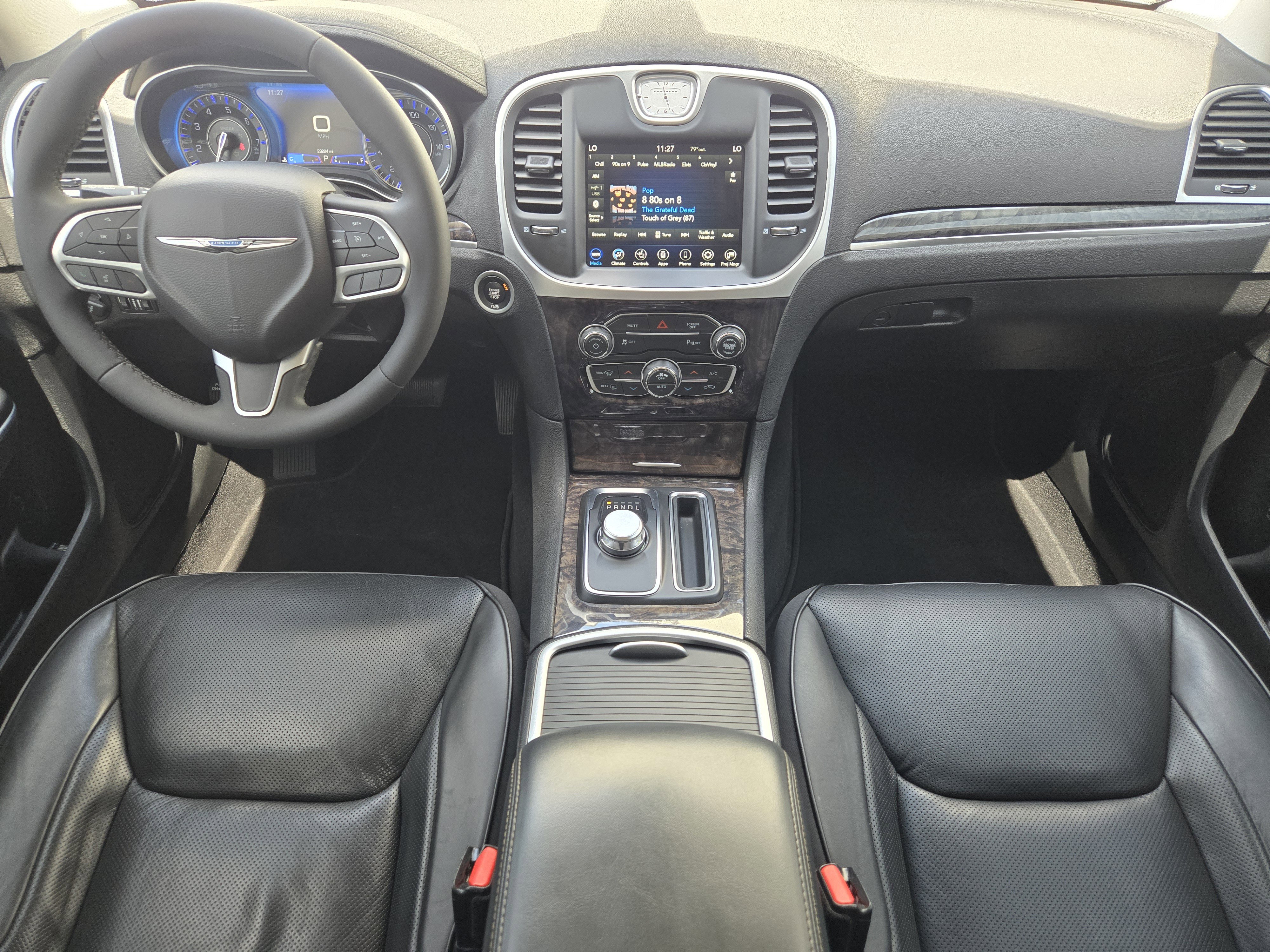Used 2023 Chrysler 300 Touring L w/ Comfort Group RWD image 27